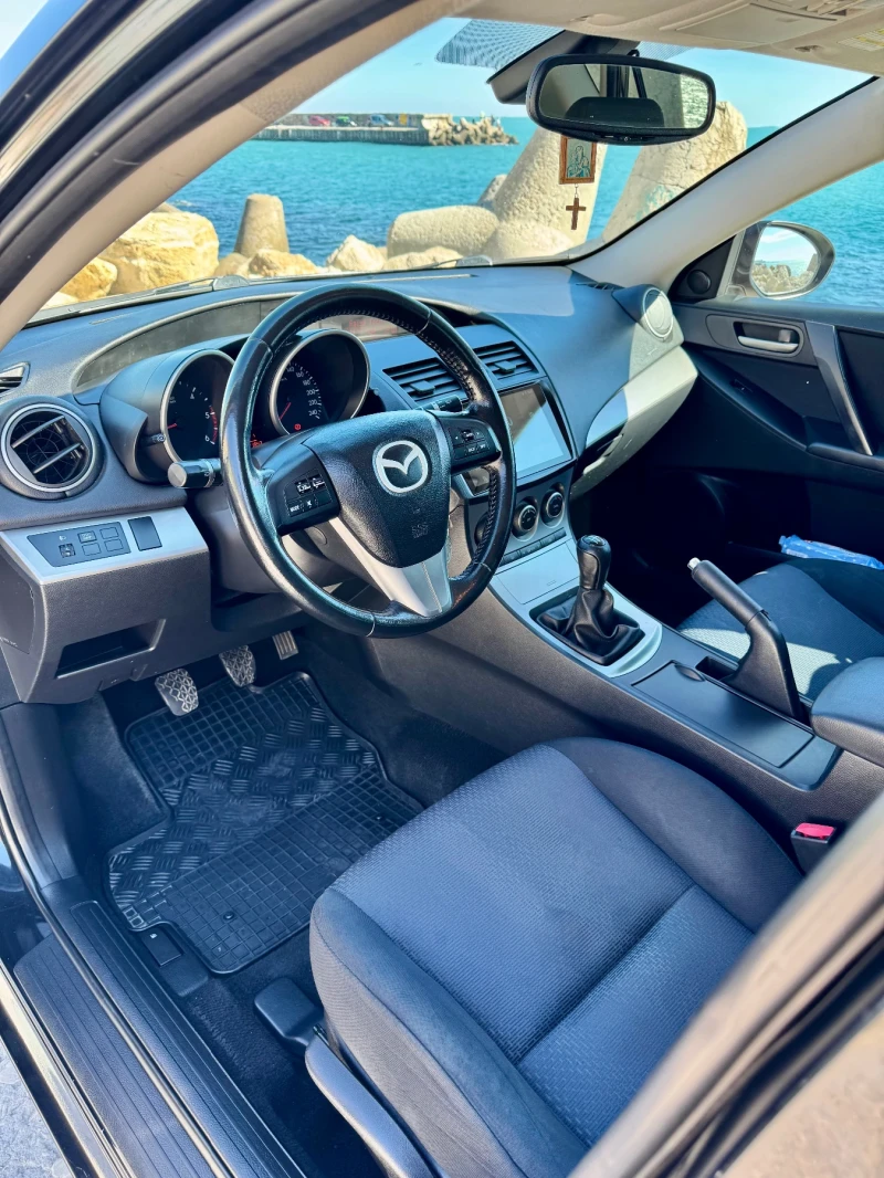 Mazda 3 1.6 CD, снимка 7 - Автомобили и джипове - 53358173