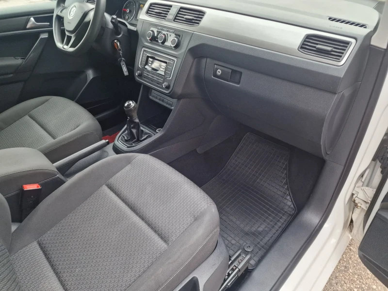 VW Caddy Клима 2.0 л пътник 147890км, снимка 16 - Автомобили и джипове - 53445063