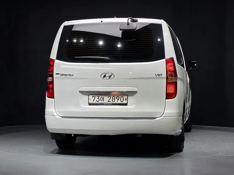 Hyundai Starex 2.5 Automatic, снимка 4 - Автомобили и джипове - 55948272