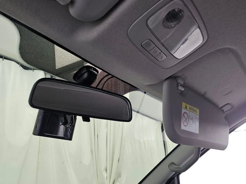 Hyundai Starex 2.5 Automatic, снимка 17 - Автомобили и джипове - 55948272