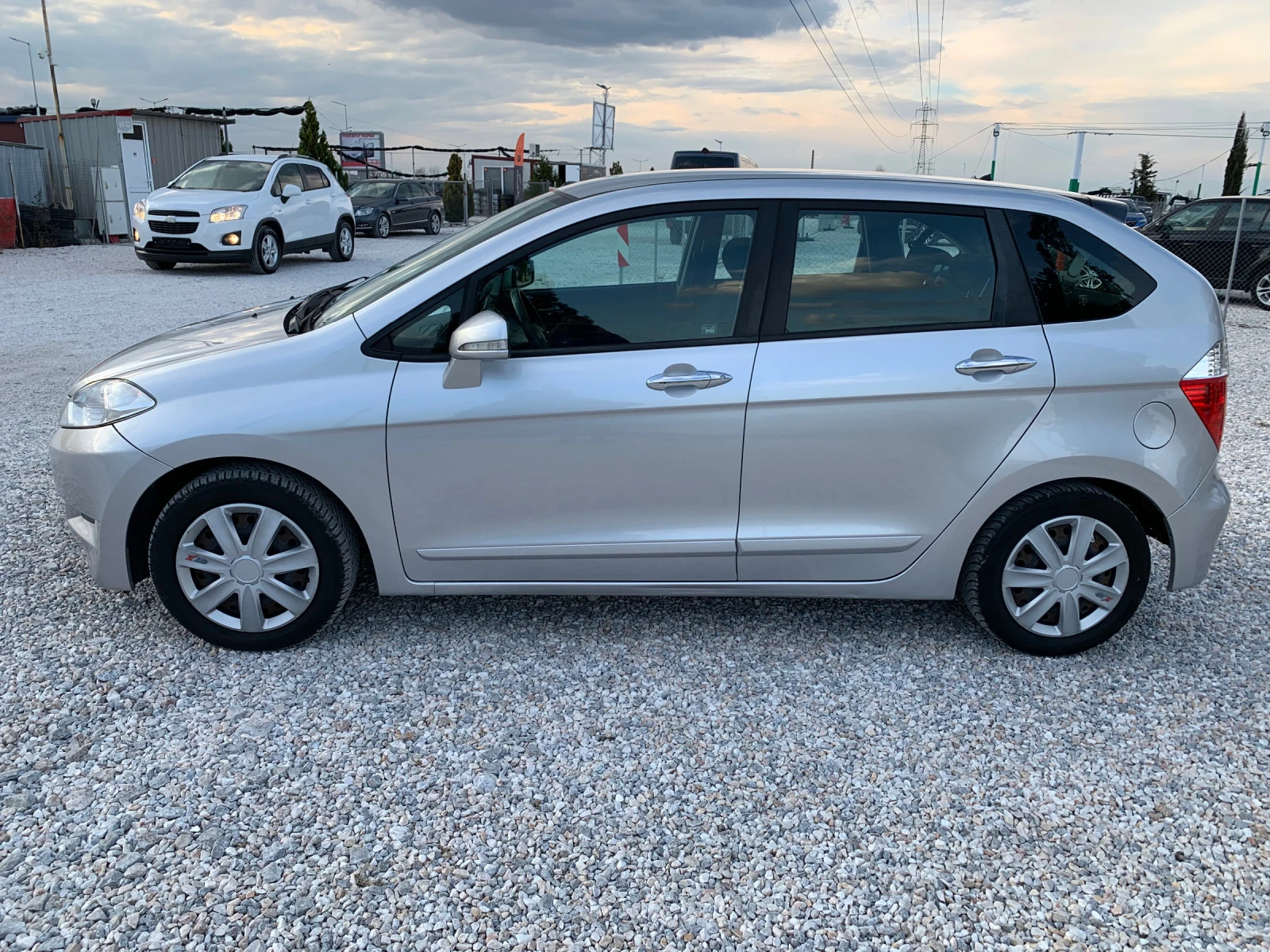 Honda Fr-v 2.2i-ctdi - изображение 4