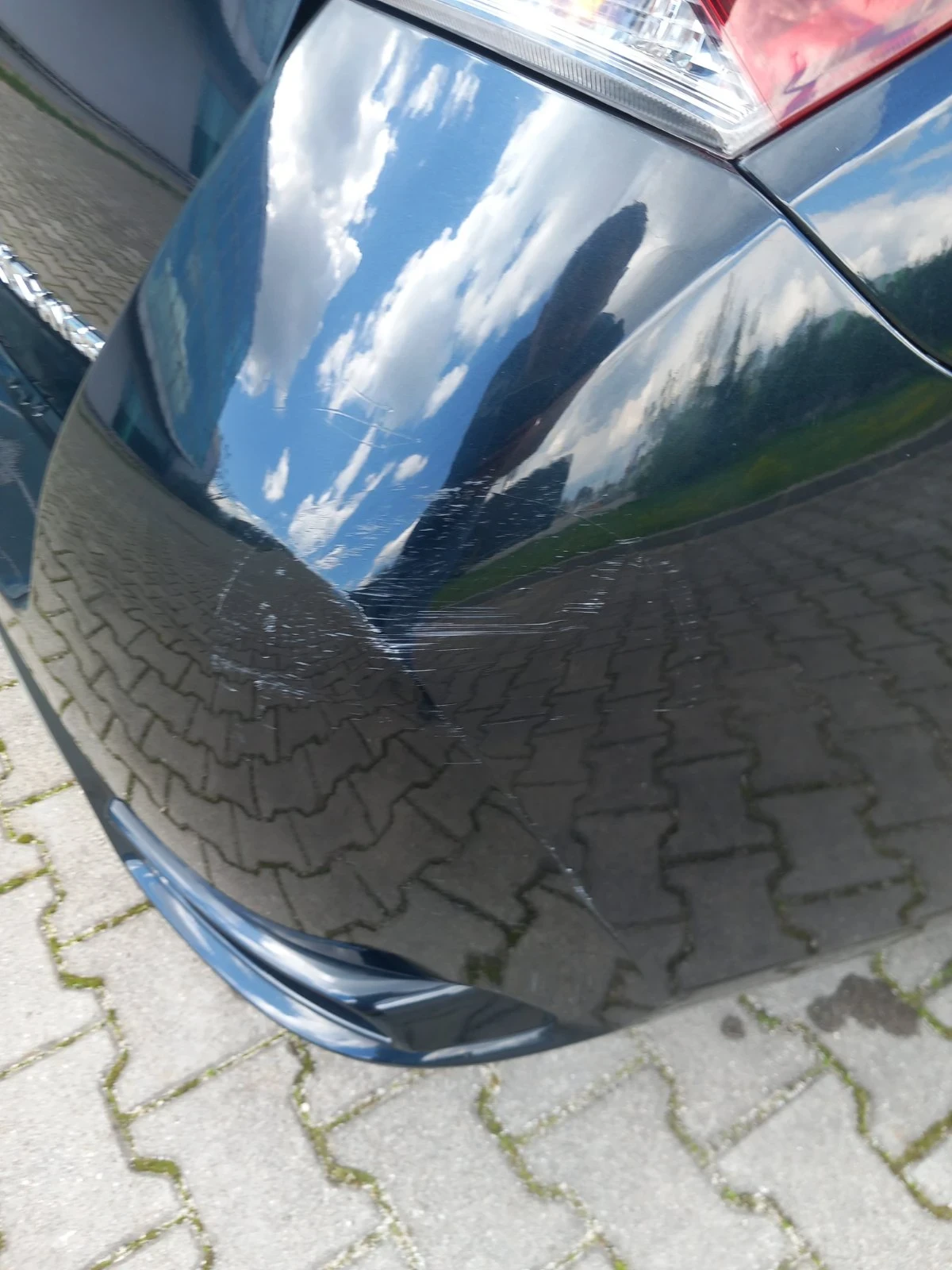 Toyota Auris 1.8 Hybrid   - изображение 4