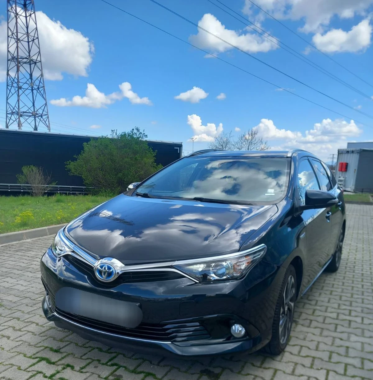 Toyota Auris 1.8 Hybrid   - изображение 9