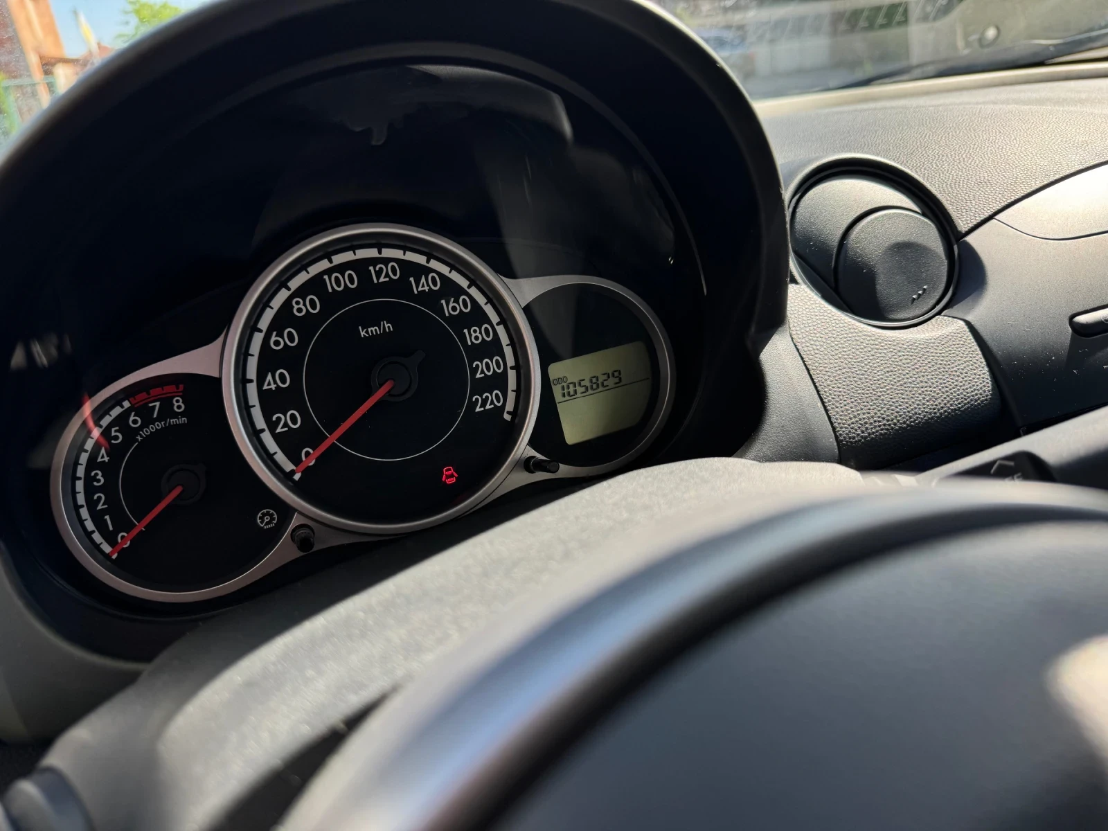 Mazda 2 1.4 BENZIN AUSTRIA - изображение 7
