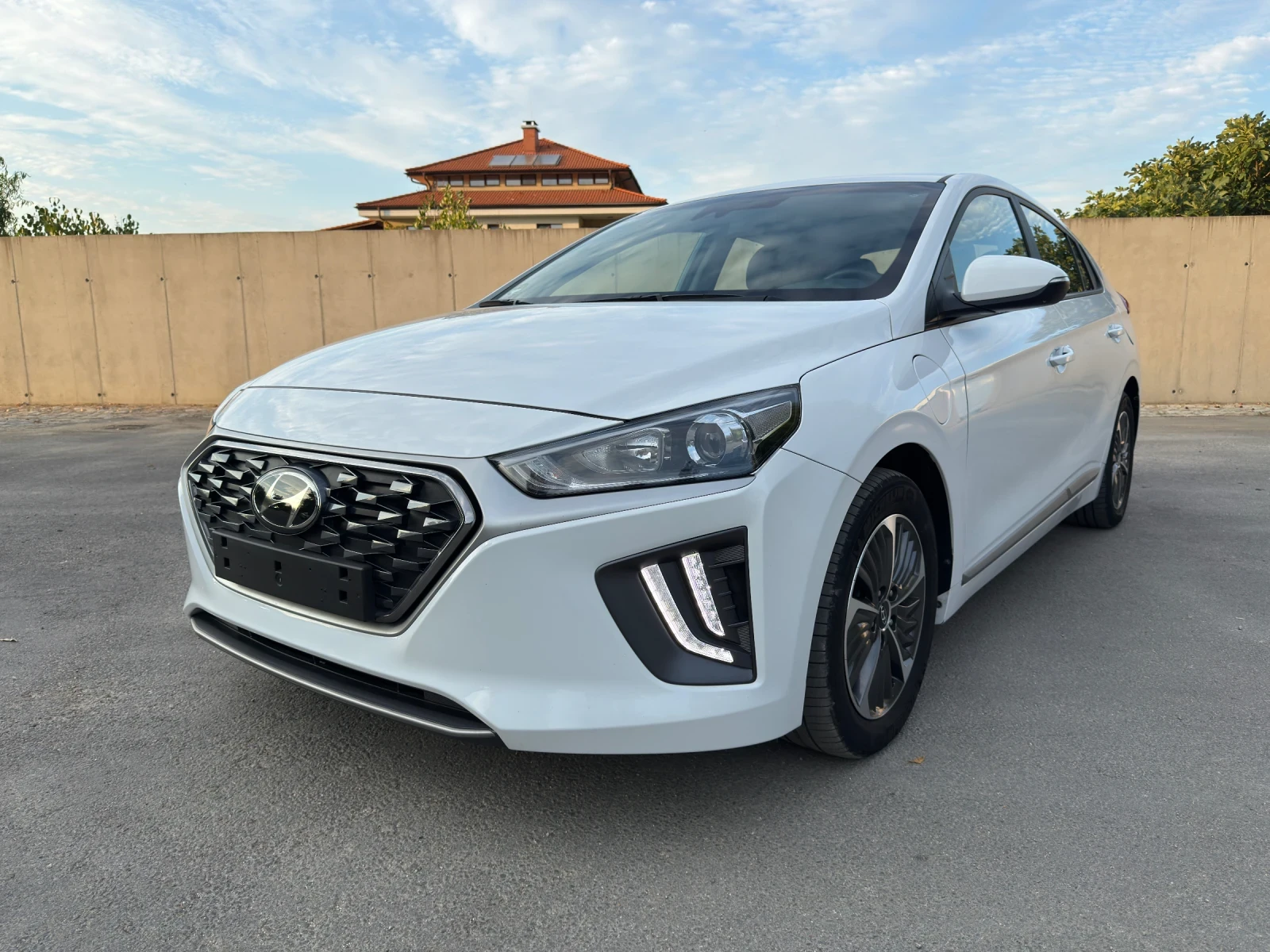 Hyundai Ioniq Plug in | Mobile.bg   1