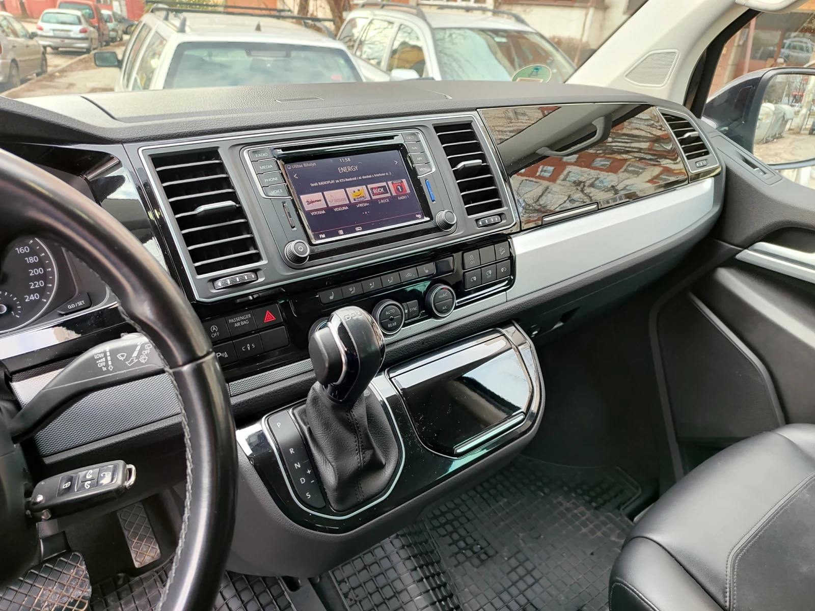 VW Multivan  - изображение 8