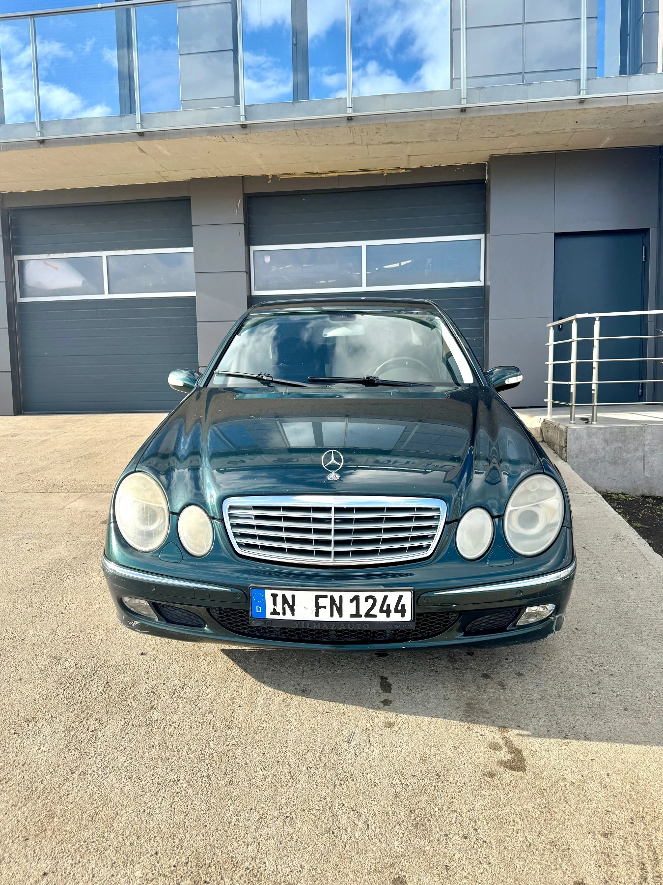 Mercedes-Benz E 320 Elegance - изображение 2