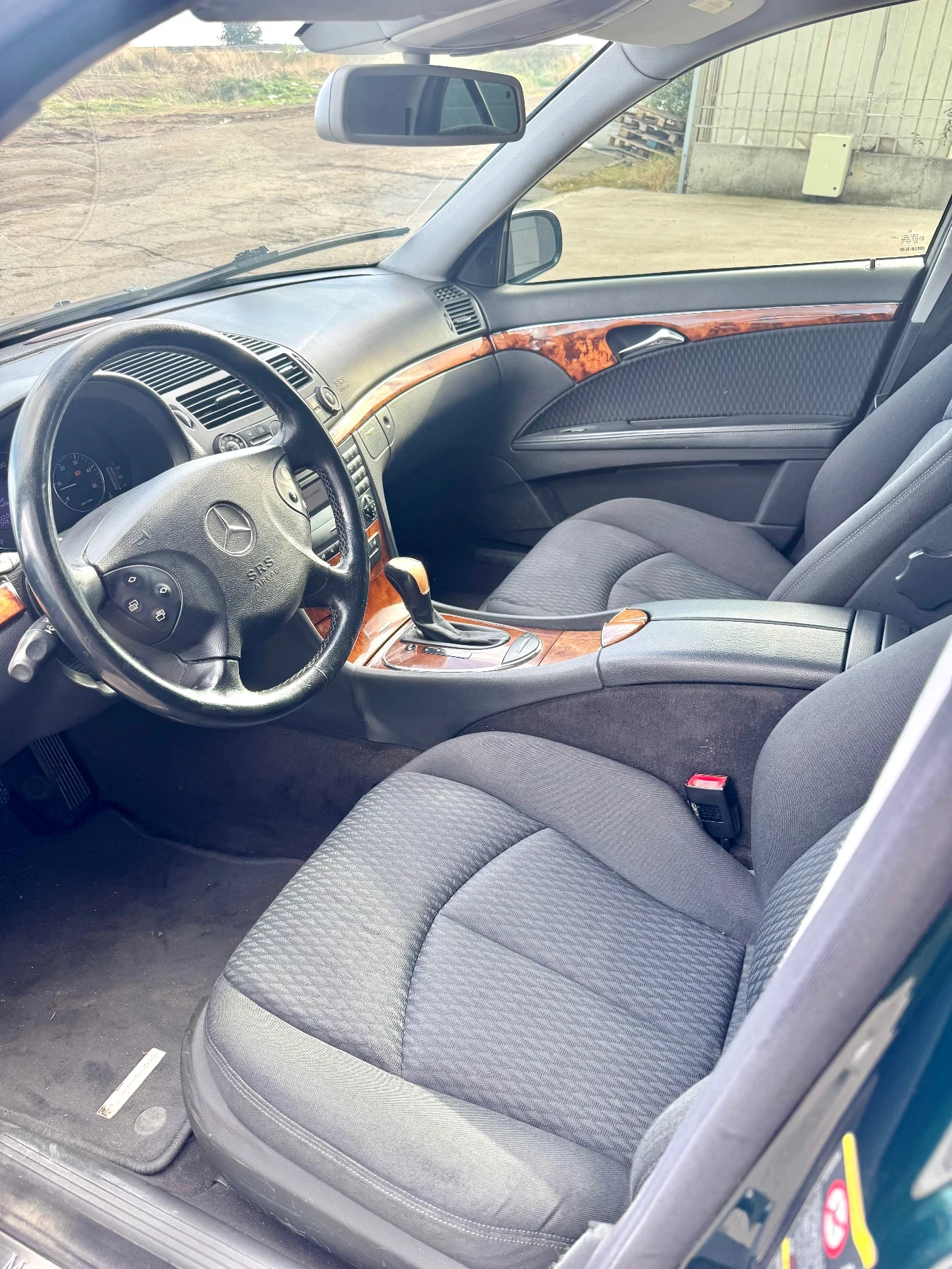 Mercedes-Benz E 320 Elegance - изображение 8