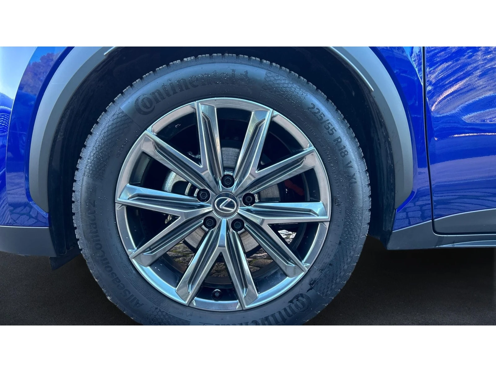 Lexus LBX    1040 . | Mobile.bg   16