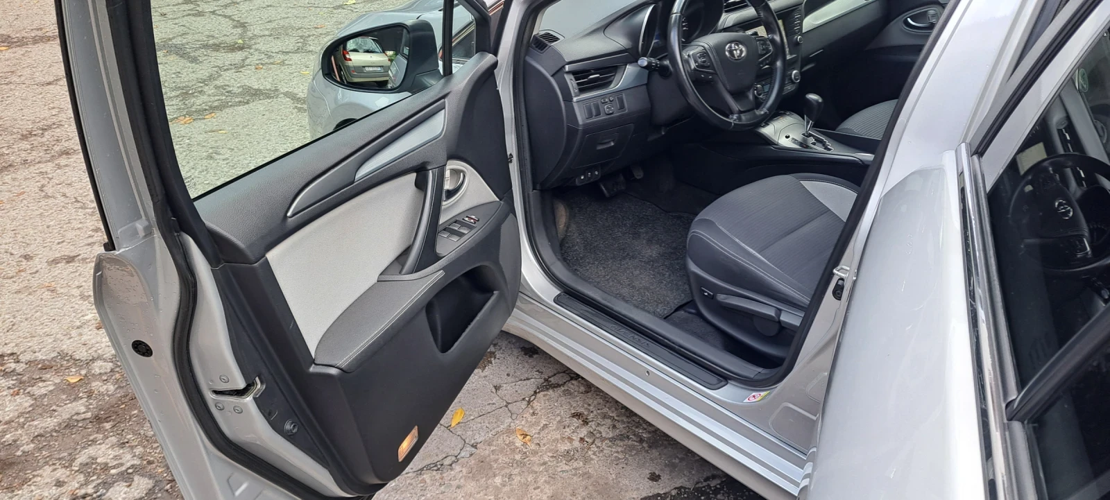 Toyota Avensis 1.8, 147hp, VVTI, CAMERA | Mobile.bg   10