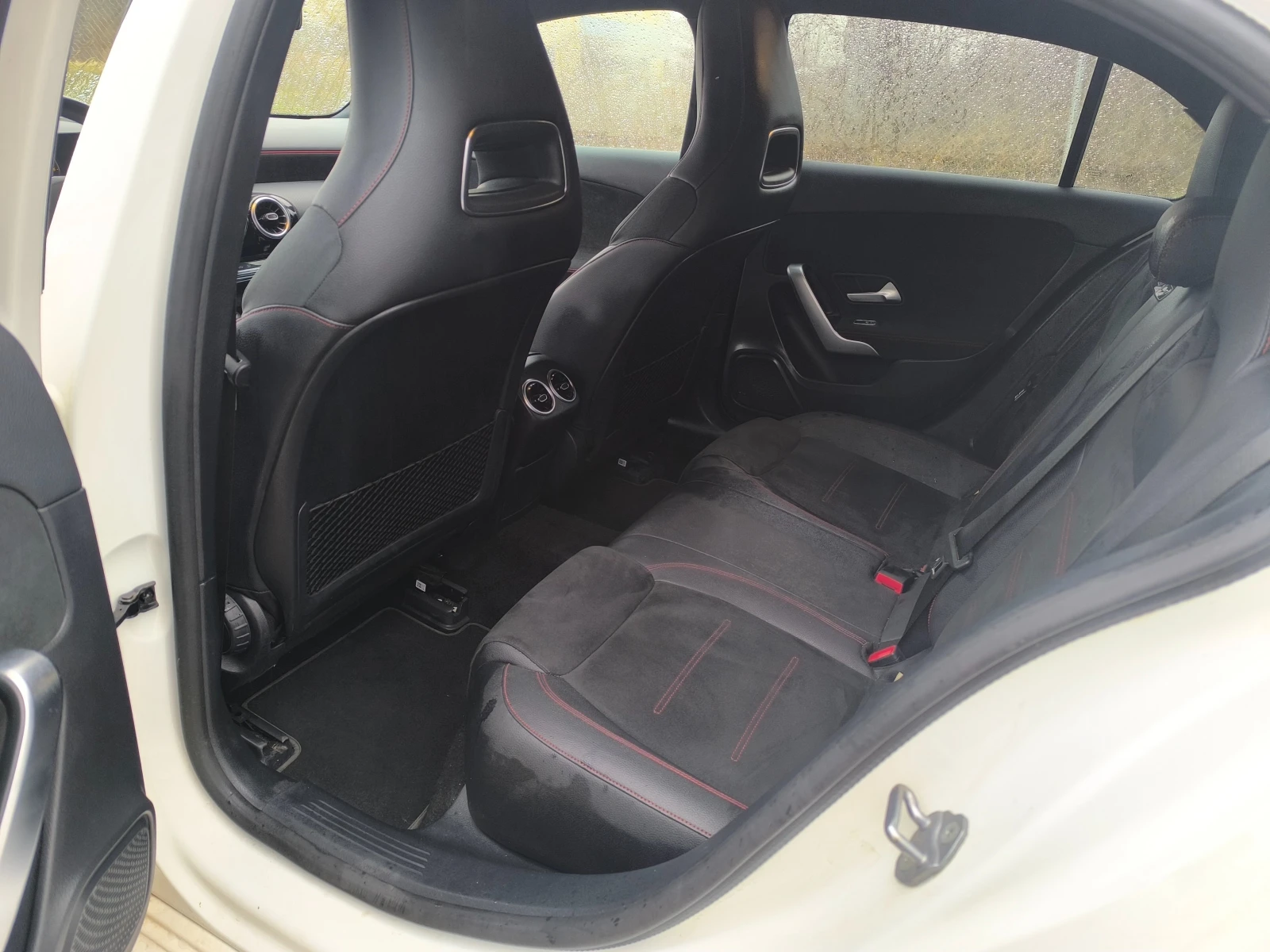 Mercedes-Benz A 180 Amg pack , снимка 16 - Автомобили и джипове - 53470320