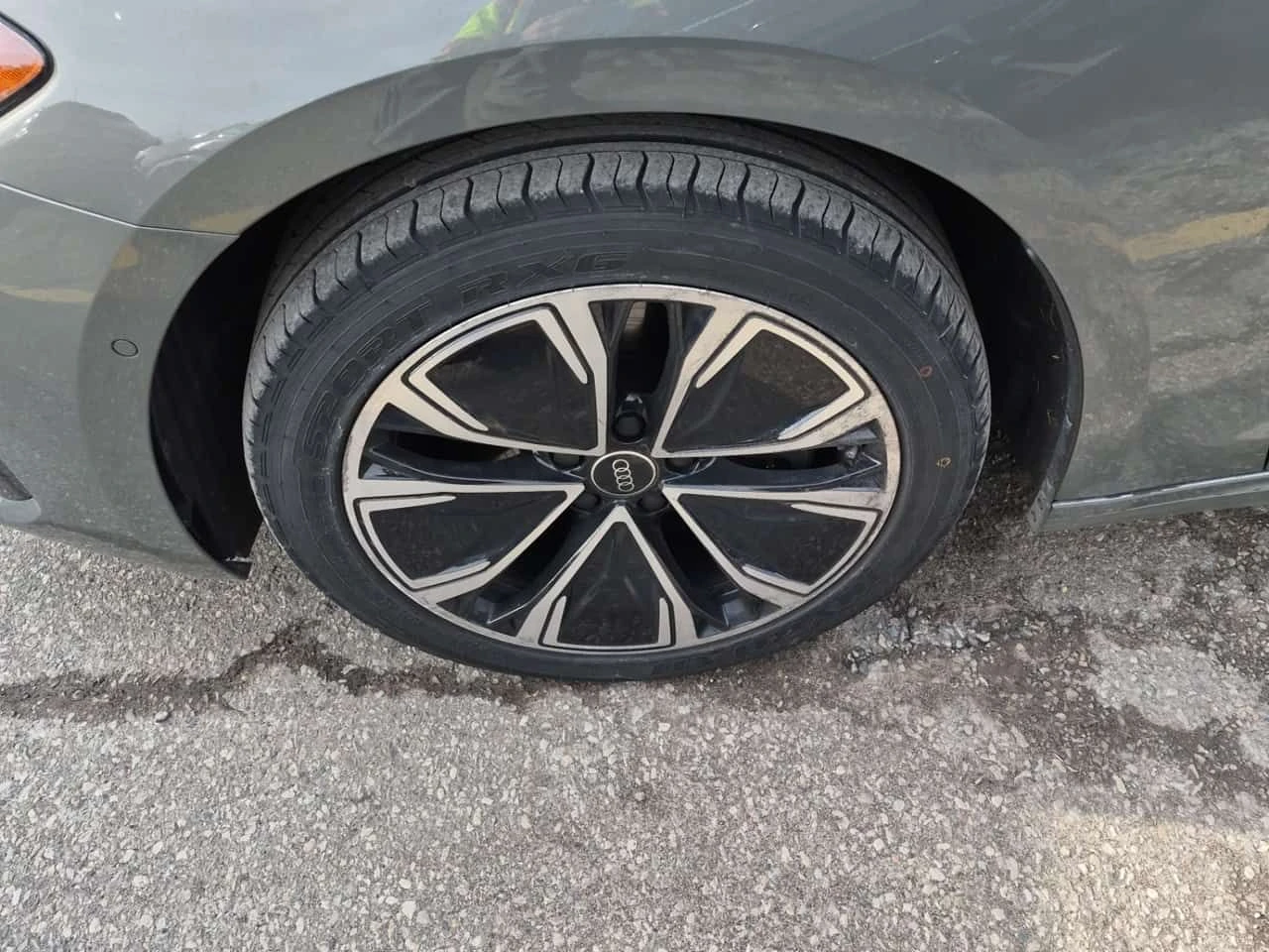 Audi A5 * quattro Premium* ПОДГРЕВ* ПАНОРАМА* ДВА КЛЮЧА* , снимка 5 - Автомобили и джипове - 53996956