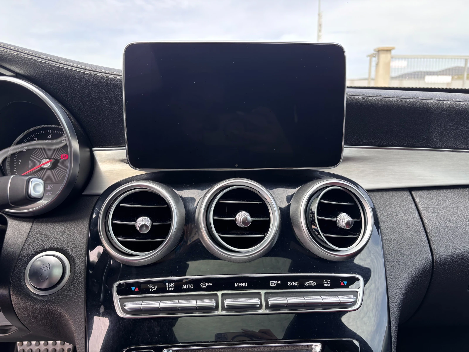 Mercedes-Benz C 400 4MATIC, снимка 13 - Автомобили и джипове - 54225045