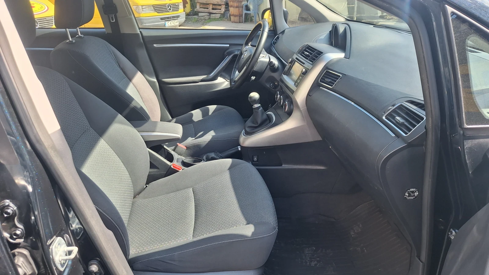 Toyota Verso 1.8 6sk.navi 7 местен, снимка 5 - Автомобили и джипове - 54442318