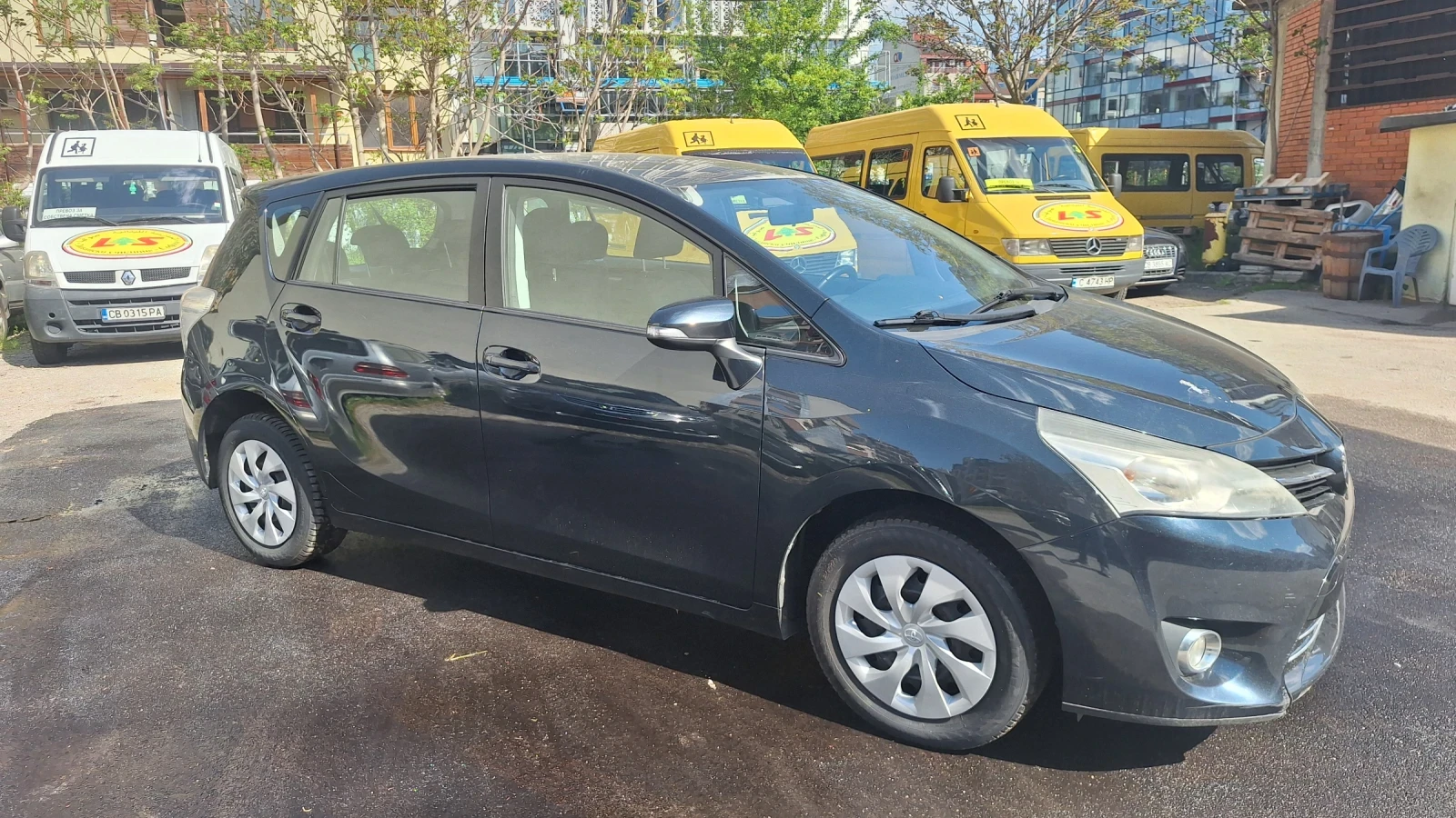 Toyota Verso 1.8 6sk.navi 7 местен, снимка 8 - Автомобили и джипове - 54442318