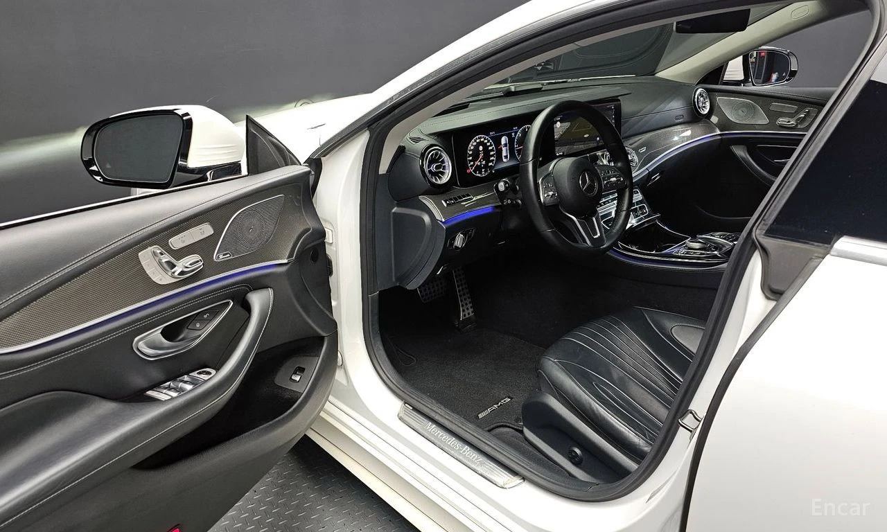 Mercedes-Benz CLS 300 AMG* LINE* BURMESTER* ХЕДЪП* LANE* ASSIST* CARBON*, снимка 5 - Автомобили и джипове - 54731385