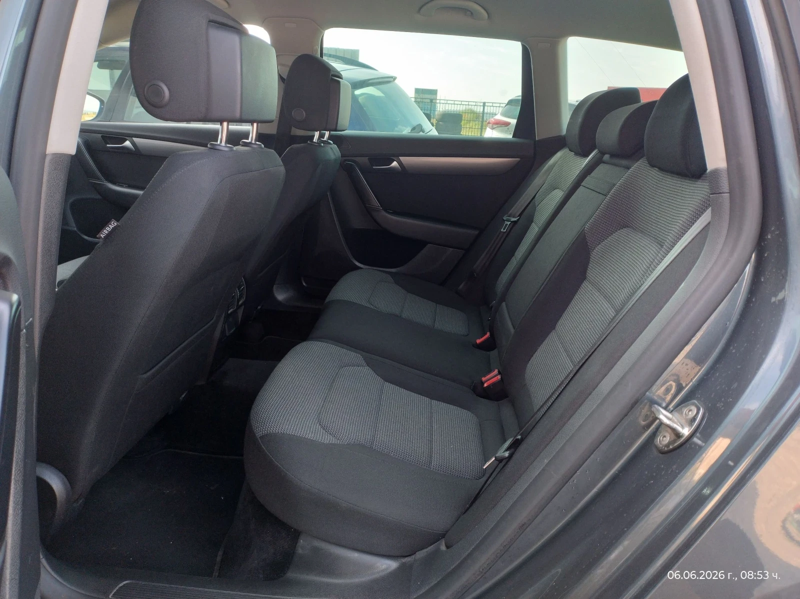 VW Passat 2.0TDi-140 ks, снимка 12 - Автомобили и джипове - 54799117