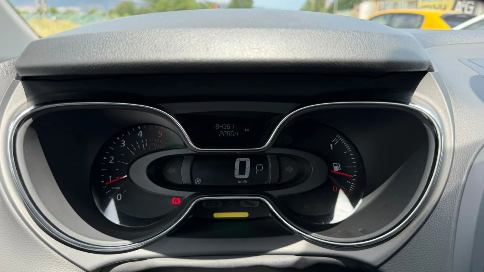 Renault Captur LUXE изпълнение, снимка 15 - Автомобили и джипове - 55390892
