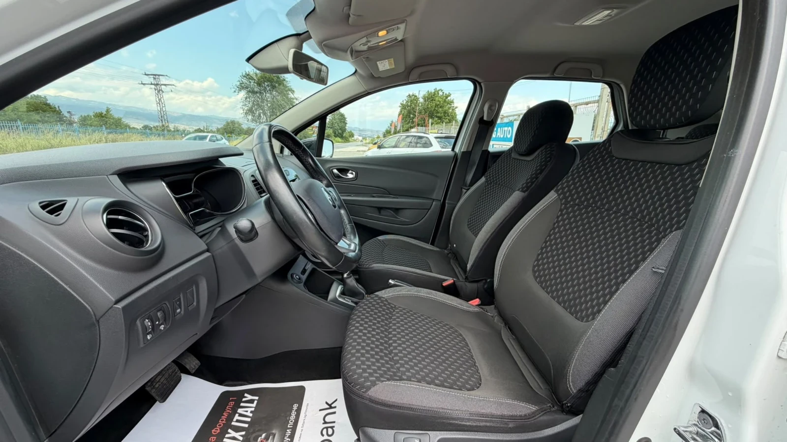 Renault Captur LUXE изпълнение, снимка 9 - Автомобили и джипове - 55390892