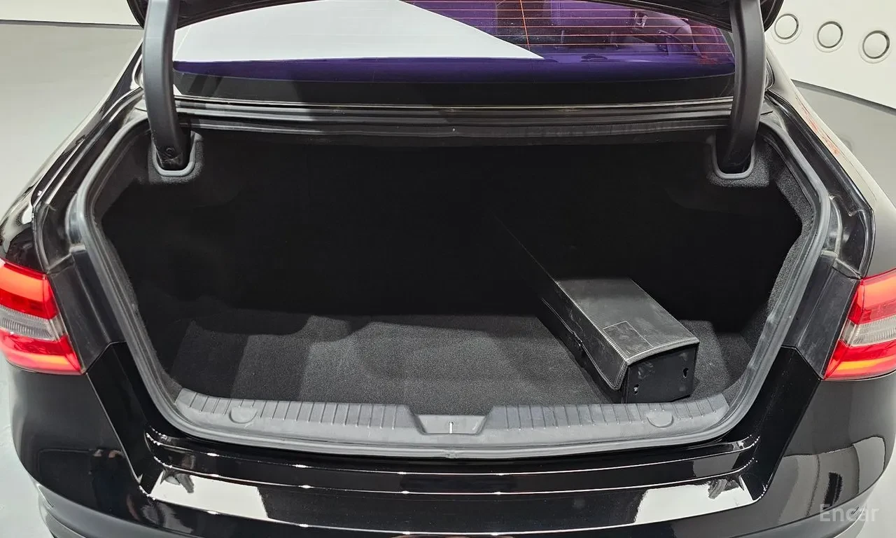 Kia K7 PRESTIGE* HEAD-UP* 360* OБДУХВАНЕ* ПОДГРЕВ* PANO, снимка 14 - Автомобили и джипове - 55728201