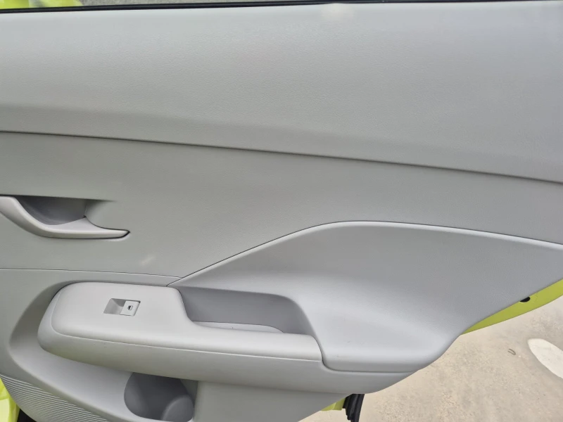 Hyundai Kona, снимка 13 - Автомобили и джипове - 52297900