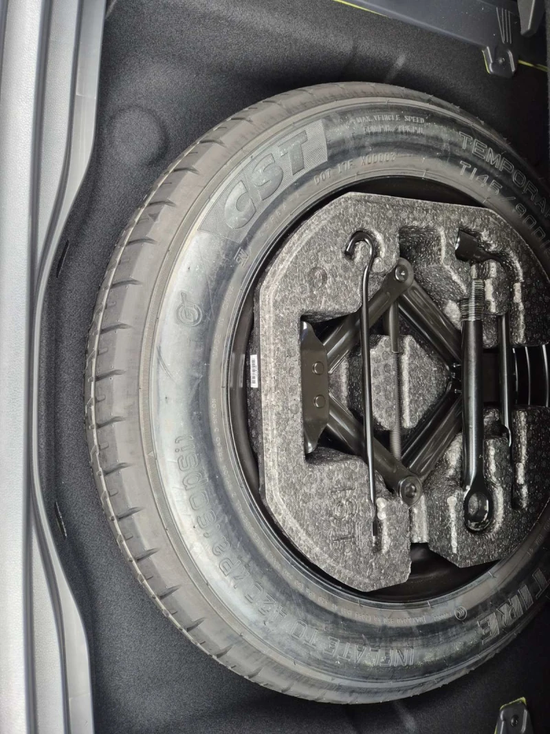 Hyundai Kona, снимка 17 - Автомобили и джипове - 52297900