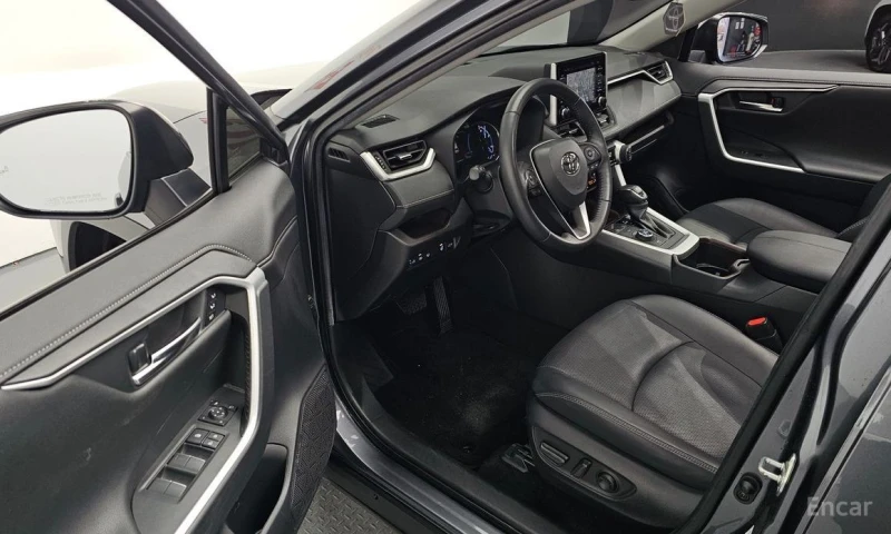 Toyota Rav4, снимка 11 - Автомобили и джипове - 53160065