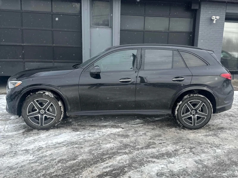 Mercedes-Benz GLC 300 4MATIC * AMG Line * DISTRONIC * 360  * ПАНОРАМА * , снимка 2 - Автомобили и джипове - 53418458