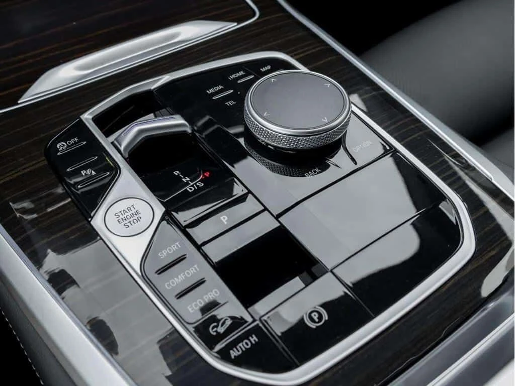 BMW X5 * xDrive40i PREMIUM PACKAGE * DISTRONIC * 360 , снимка 17 - Автомобили и джипове - 53820487