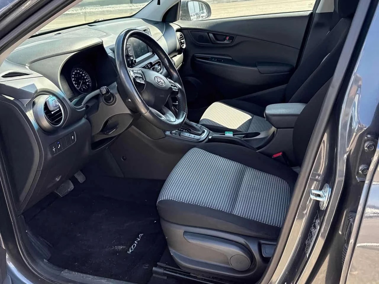 Hyundai Kona * Preferred * 2 КЛЮЧА* ПОДГРЕВ* KEYLESS* , снимка 5 - Автомобили и джипове - 54260770