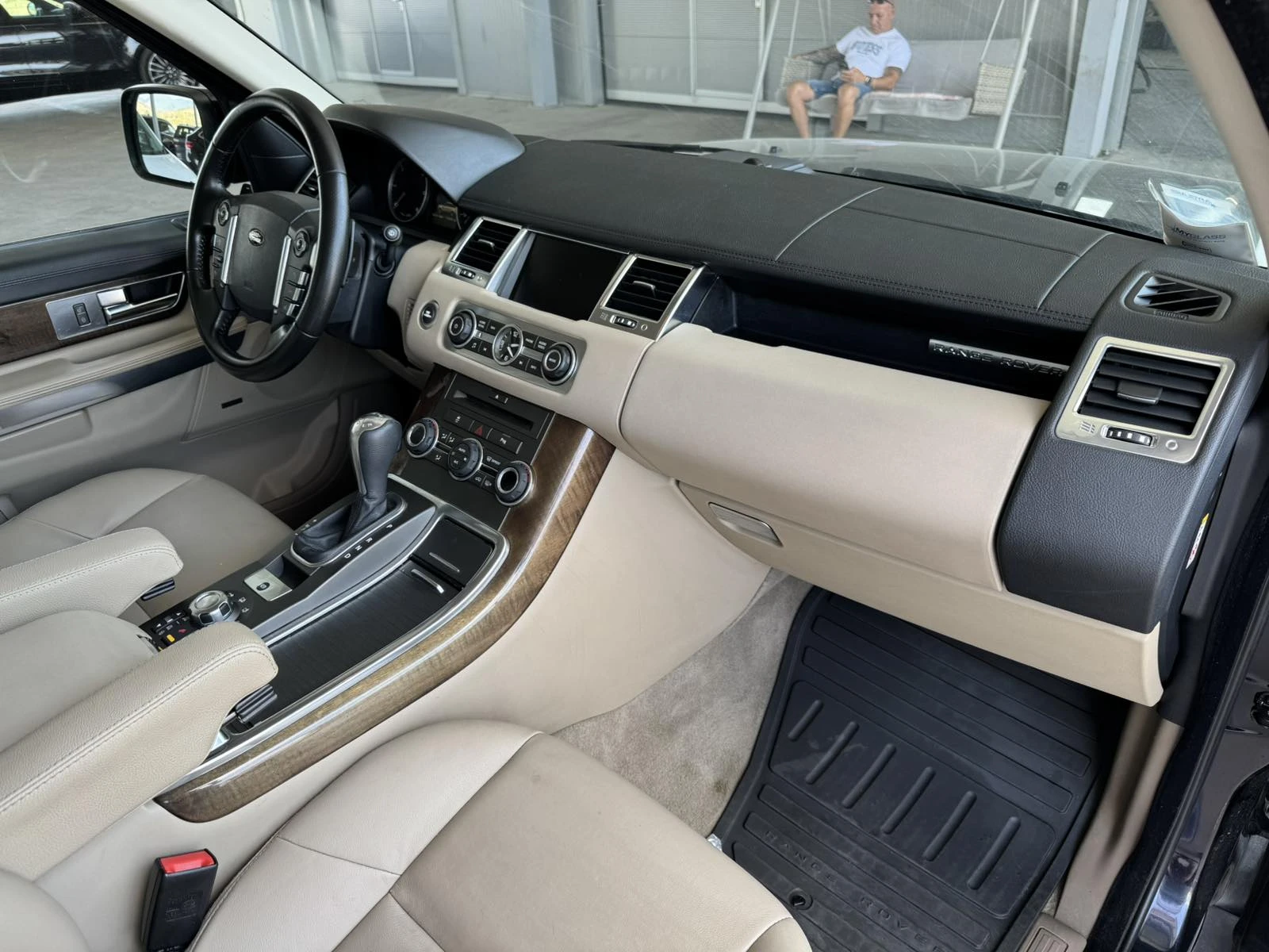 Land Rover Range Rover Sport 3.0D* 245ps* H/K* КОЖА* НАВИ* КАМЕРА, снимка 10 - Автомобили и джипове - 55472875