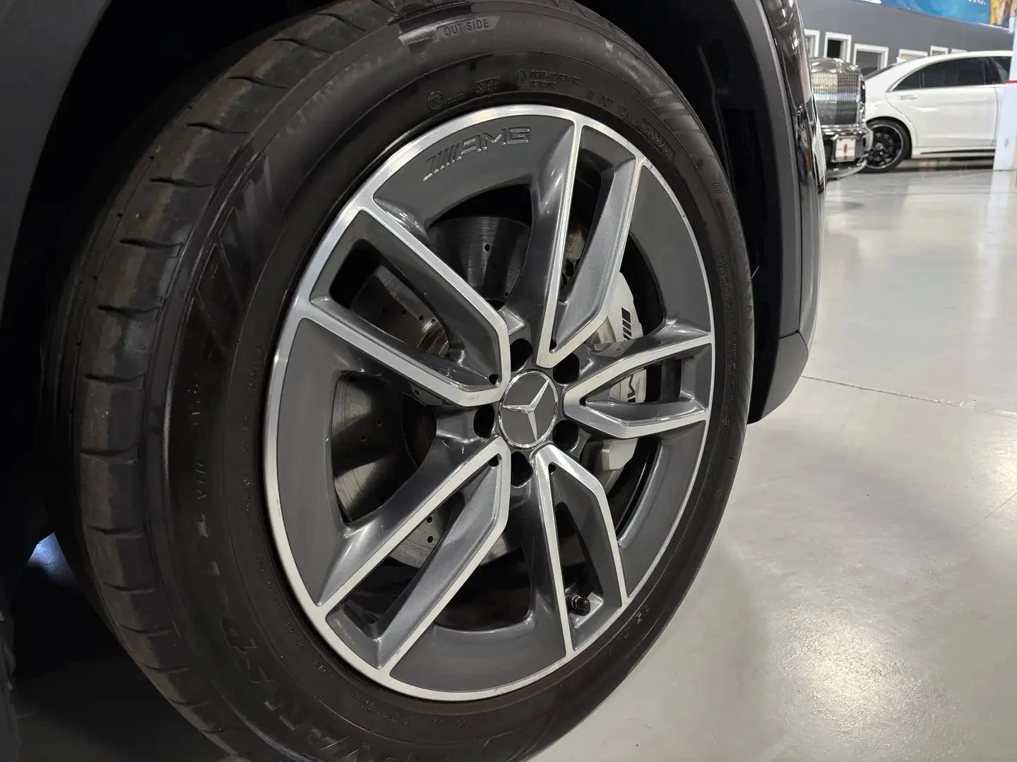 Mercedes-Benz GLA 35 AMG ЦЕНА ДО БЪЛГАРИЯ АВТОКРЕДИТ, снимка 4 - Автомобили и джипове - 55728904