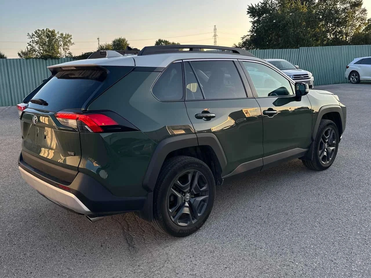 Toyota Rav4 * Trail * АВТОКРЕДИТ БЕЗ ПЪРВОНАЧАЛНА ВНОСКА* , снимка 13 - Автомобили и джипове - 55746339