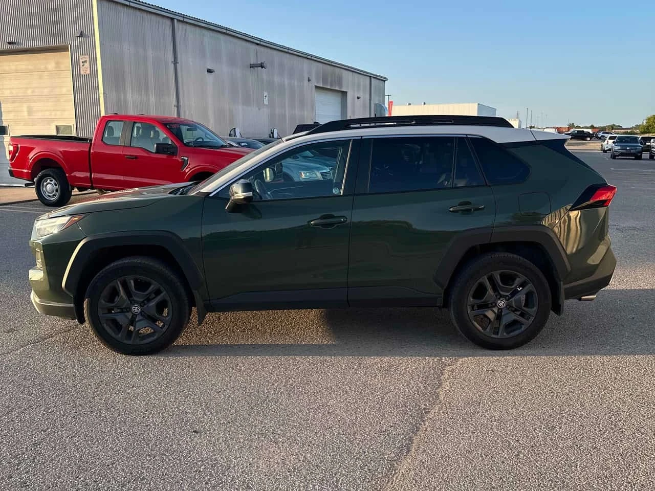 Toyota Rav4 * Trail * АВТОКРЕДИТ БЕЗ ПЪРВОНАЧАЛНА ВНОСКА* , снимка 2 - Автомобили и джипове - 55746339