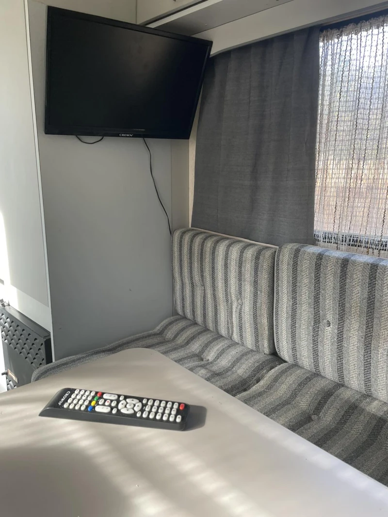 Каравана Beyerland, снимка 13 - Каравани и кемпери - 53185895