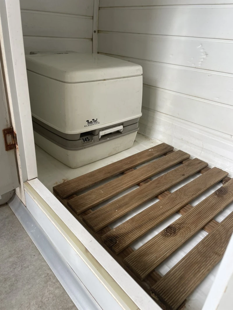 Каравана Beyerland, снимка 9 - Каравани и кемпери - 53185895