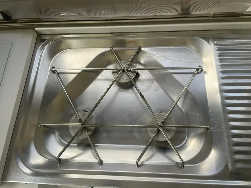 Каравана Beyerland, снимка 7 - Каравани и кемпери - 53185895