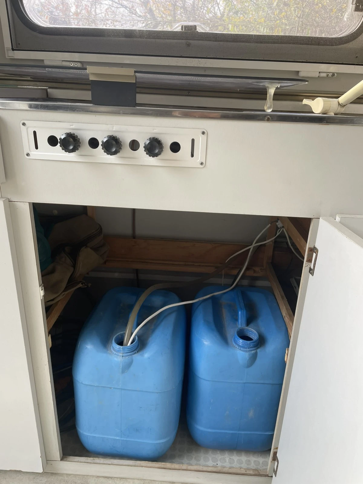 �������� Beyerland | Mobile.bg � ����������� 14