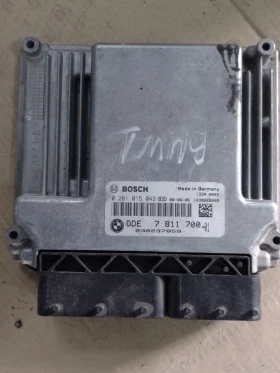 DDE 7 811 700   1039S26809   компютър двигател  BMW E 60  520 D  Bosch 0 281 015 043, снимка 1 - Части - 47966443