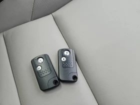 Honda Civic 1.8i-VTEC Keyless NAVI Panorama TUV 2027г., снимка 16