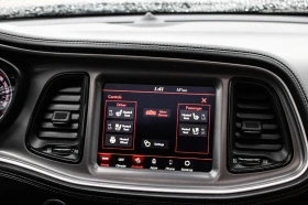 Dodge Challenger RWD * АвтоКредит* (НАЛИЧНА В БГ), снимка 12