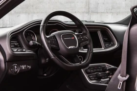Dodge Challenger RWD * АвтоКредит* (НАЛИЧНА В БГ), снимка 9