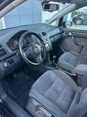 VW Touran 2.0TDi/140кс/HiGHLiNE/7-местна/Панорама/Камера/ - 6400 € / 12517.31 лв. - 92554947 9
