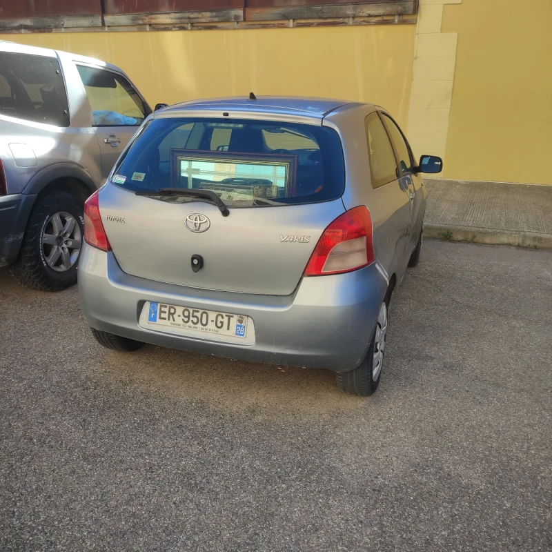 Toyota Yaris 1, 3 автоматик, снимка 4 - Автомобили и джипове - 47239694