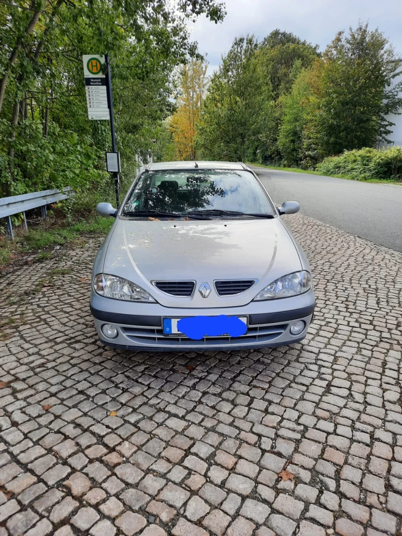 Renault Megane, снимка 1 - Автомобили и джипове - 47513428