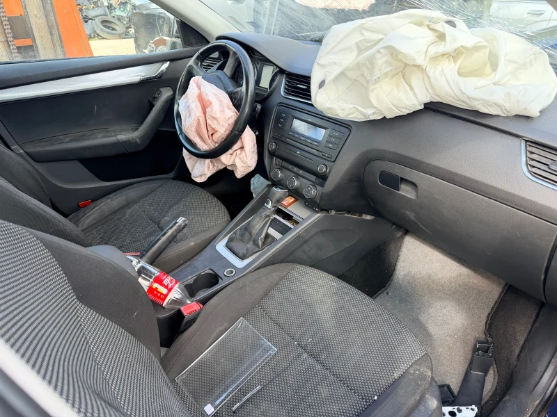 Skoda Octavia 1.6TDI, снимка 16 - Автомобили и джипове - 50291136