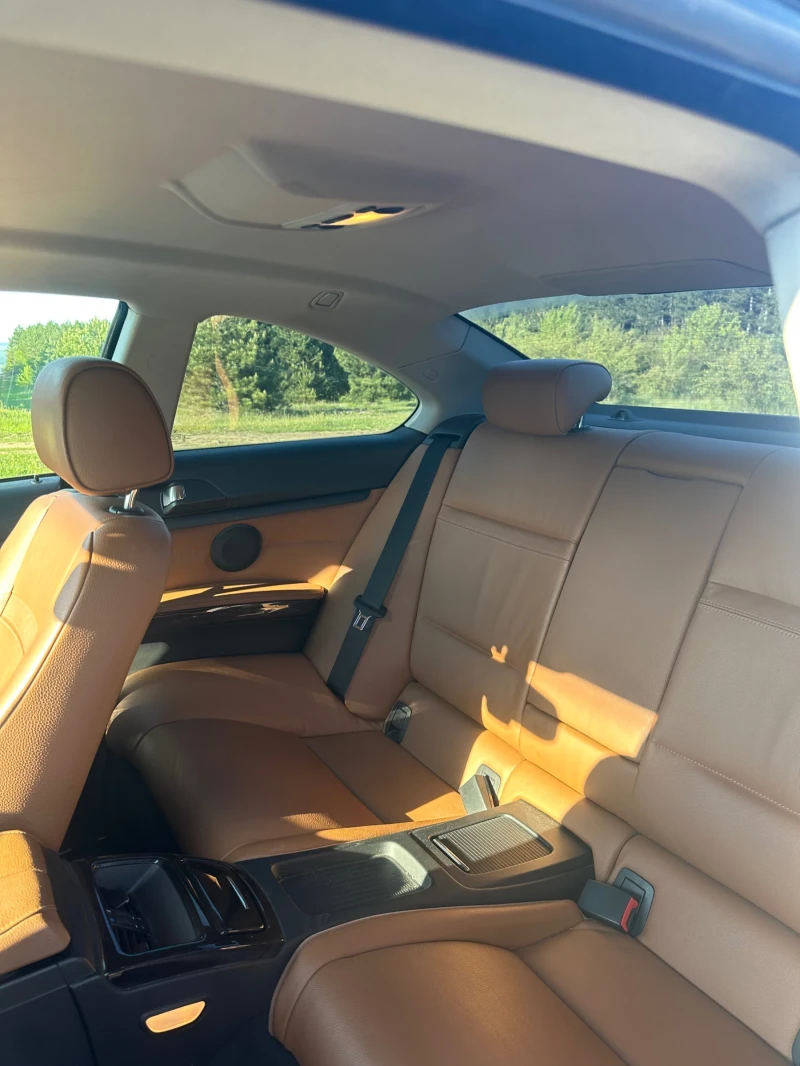 BMW 320 Xdrive Facelift , снимка 9 - Автомобили и джипове - 52394533