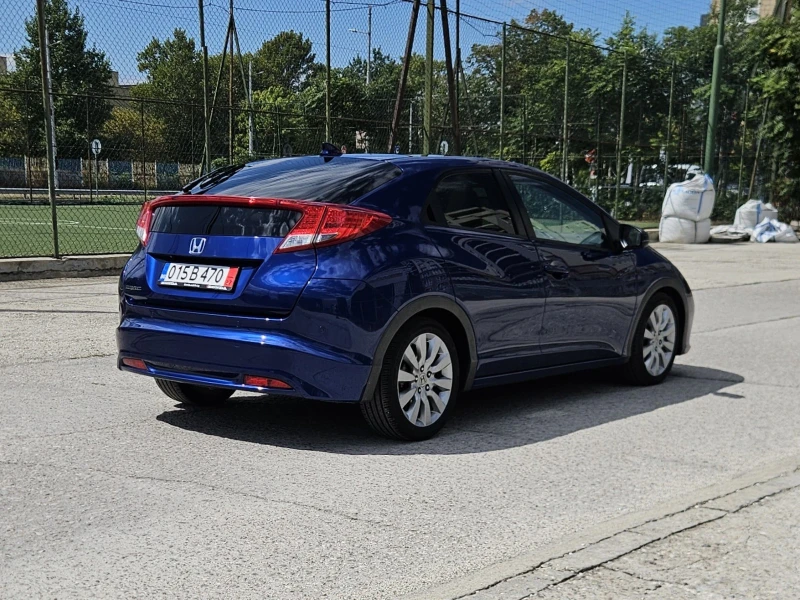 Honda Civic 1.8i-VTEC Keyless NAVI Panorama TUV 2027г., снимка 5 - Автомобили и джипове - 51911140