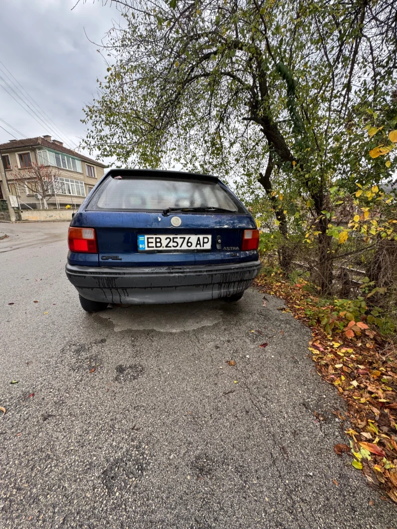 Opel Astra 1.8i, снимка 2 - Автомобили и джипове - 52502811
