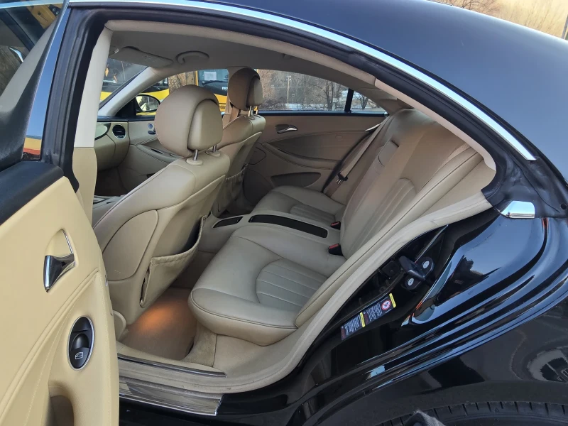 Mercedes-Benz CLS 320 Топ състояние лизинг, снимка 10 - Автомобили и джипове - 53164771